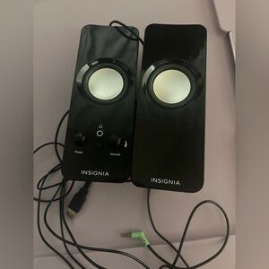 Insignia Black USB-Powered Computer Speakers